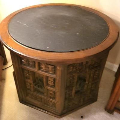 End Tables Lot with Vintage Lamp