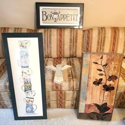 4 Pieces of Wall Decor