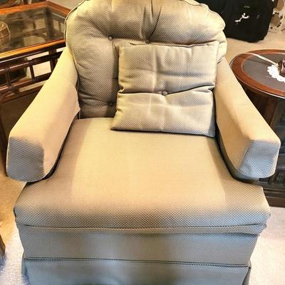 2 Green Chairs with Side Table and Lamp