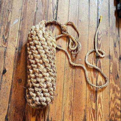 N1270 Vintage Rope Buoy