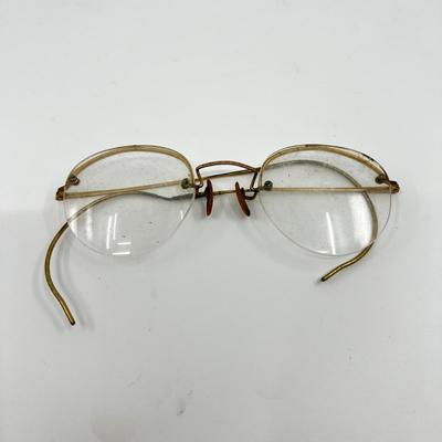 1272 Pair of Vintage 1/10 12Karat Gold Fill Glasses