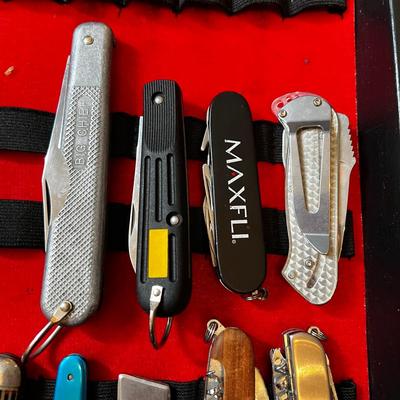 1289 Case of Assorted Pocket Knives & Advertised Knives