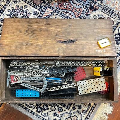 1290 Antique/Vintage Gilbert Toys Erector Set with Box