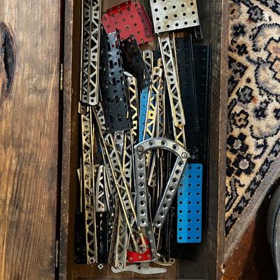 1290 Antique/Vintage Gilbert Toys Erector Set with Box