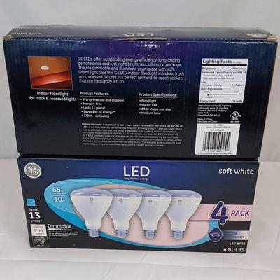 Lot of 2 LED Indoor Floodlight Bulbs