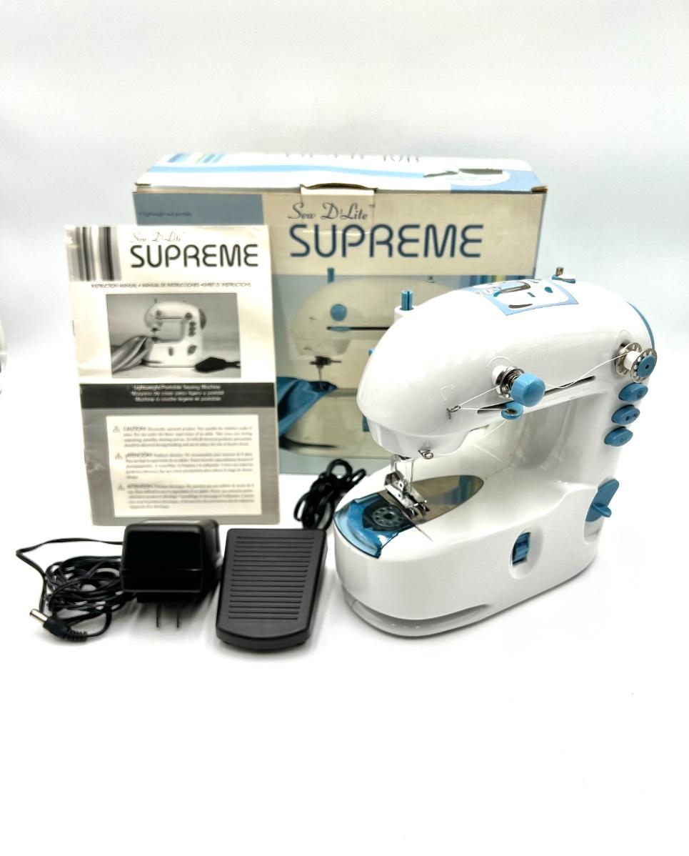 Sew D’Lite Supreme Small Sewing Machine