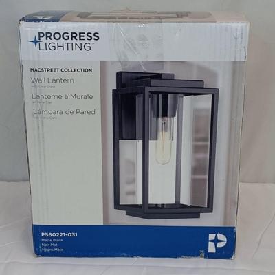 Brand New Progress Lighting Wall Lantern