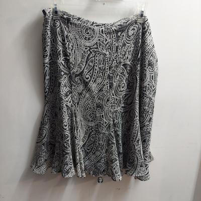 Skirts, Pants, and Capris Size 16/XL (PC-BBL)