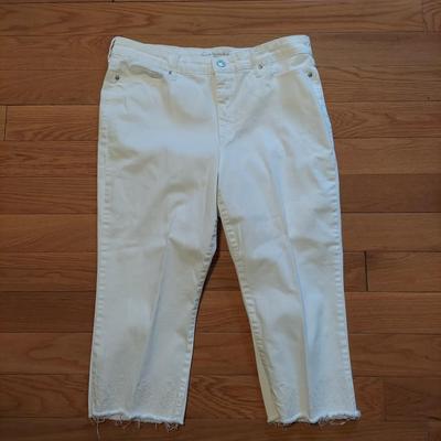 Skirts, Pants, and Capris Size 16/XL (PC-BBL)