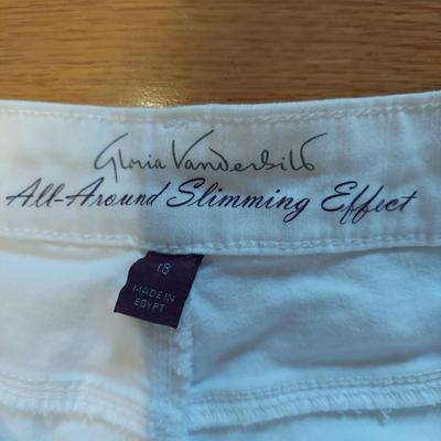 Skirts, Pants, and Capris Size 16/XL (PC-BBL)