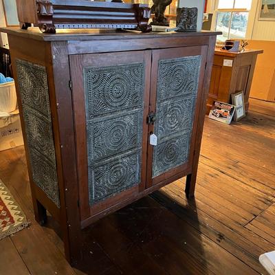 981 Antique Wooden Pie Safe Cabinet