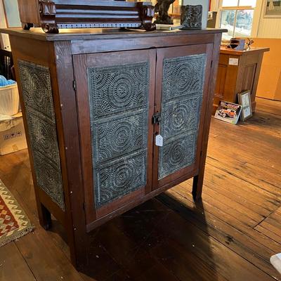 981 Antique Wooden Pie Safe Cabinet