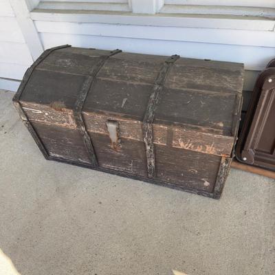 O 1133 Vintage Trunk
