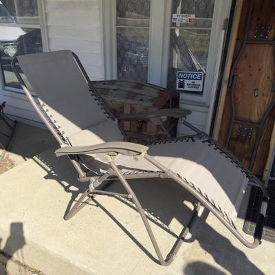 O 1134 Zero Gravity Lounge Chair