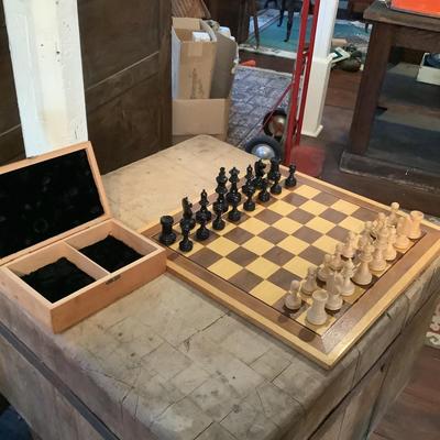 987 German Wooden Chess Set by Leistung