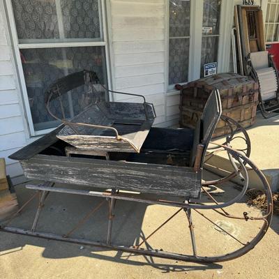 O 1136 Antique Sleigh