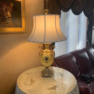 LOT 13: Yellow w/Gold Accents Table Lamp
