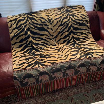 LOT 18: Safari Themed Throw Pillows & Fringed Throw Blanket