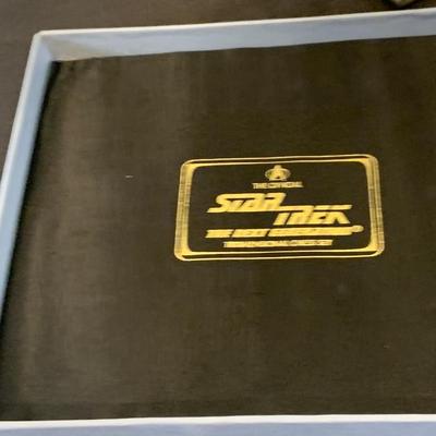 LOT:110JR: Star Trek - The Next Generation Tridimensional Chest Set with COA and Star Trek Enterprise Sushi Set
