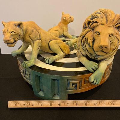 LOT 157: DaNisha Sculpture Triple Lion Bowl