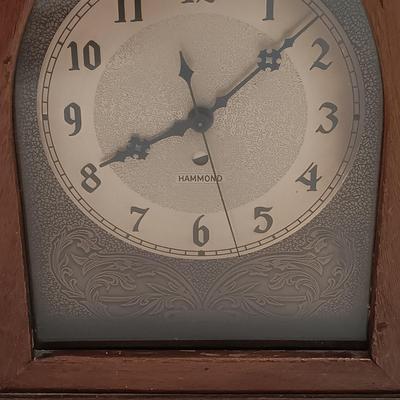 LOT 165: Hammond Clock Co. Vintage Electric Mantle Clock