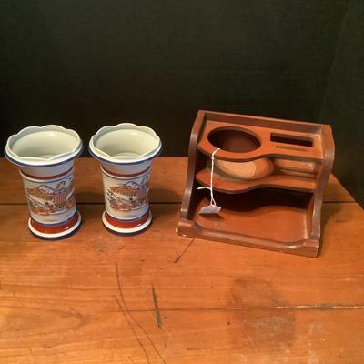 999 Pair of MOTTAHEDEH Vases with Wooden Shelf
