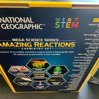 National Geographic Educational Activity Kits Microscope +++