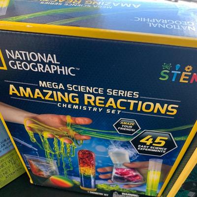 National Geographic Educational Activity Kits Microscope +++