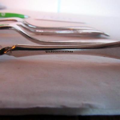 4 Antique Silverplate Fancy Butter Knife/Spreaders