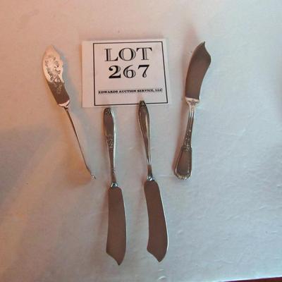 4 Antique Silverplate Fancy Butter Knife/Spreaders
