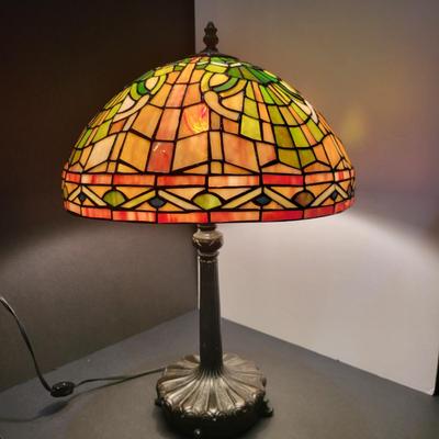 Tiffany-Style Table Lamp