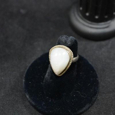 Beautiful 925 Sterling Moonstone Ring Size 6