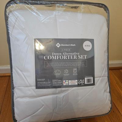 Lenox and Home Accents King Size Bedding (GB-DW)