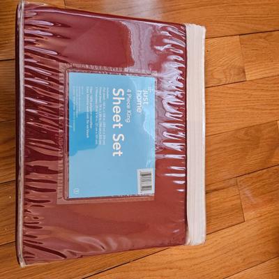 Lenox and Home Accents King Size Bedding (GB-DW)