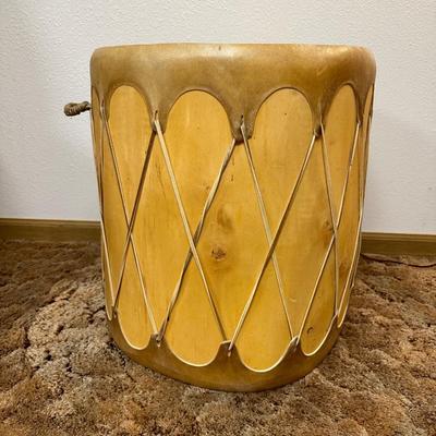 LARGE DRUM END TABLE W/FUR PELT