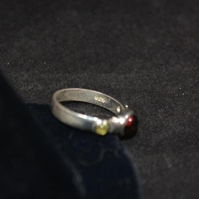 925 Sterling Ring with Baltic Amber & Peridot Size 7 - 3.0g