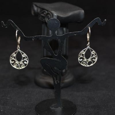 925 Sterling Floral Filigree Drop Earrings 2.2g