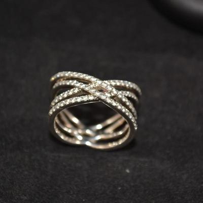 925 Sterling Ring with Quartz Settings Size 7 - 5.5g