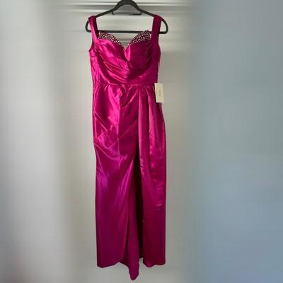 New w Tags Formal Gown Sz SM