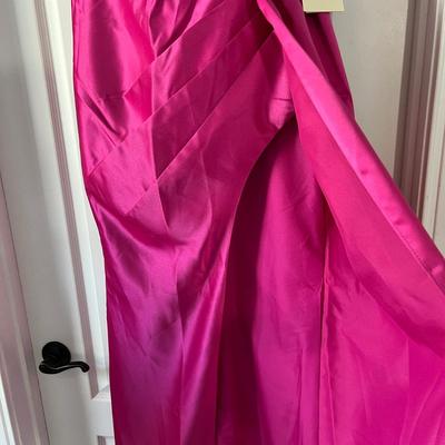New w Tags Formal Gown Sz SM