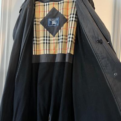 Menâ€™s Burberry Trench Coat Lined 44 Reg