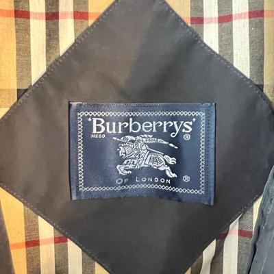 Menâ€™s Burberry Trench Coat Lined 44 Reg
