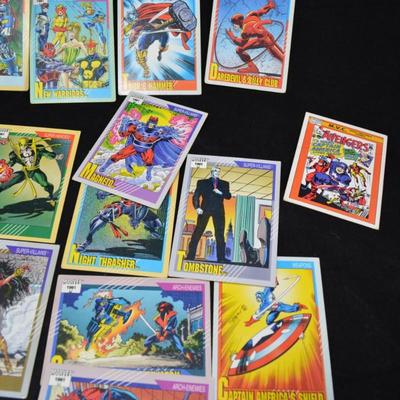 Lot of 36 Marvel 1991 Super Hero Super Villain Collectable Cards
