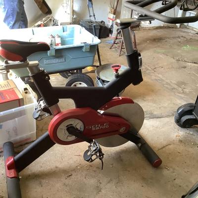 G745 Sole SB700 Exercise Bike
