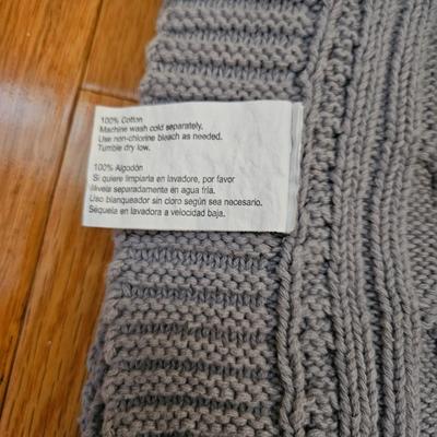 Women's Throws and Wraps (GB-DW)