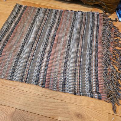 Women's Throws and Wraps (GB-DW)