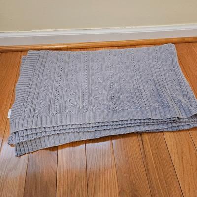 Women's Throws and Wraps (GB-DW)