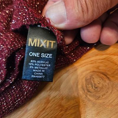 Women's Throws and Wraps (GB-DW)