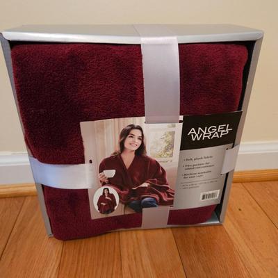 Blankets and Wraps (GB-DW)