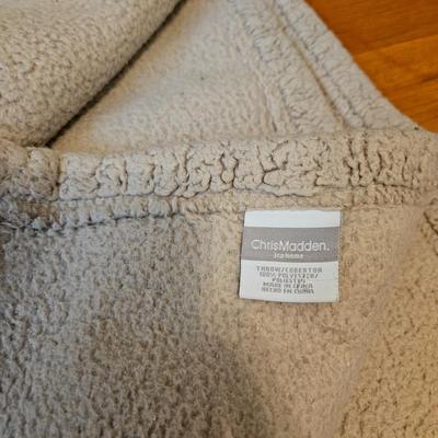 Blankets and Wraps (GB-DW)